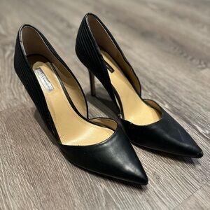 BCBG Black Heels w/ Ribbed Accents